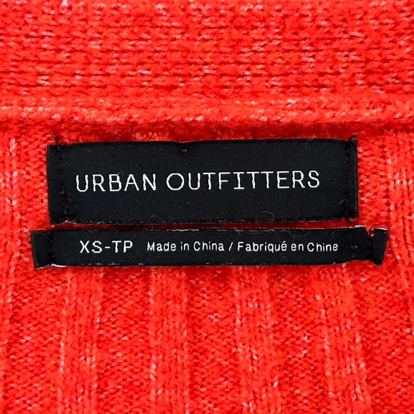 Urban Outfitters Cropped Red/Orange Knit Cardigan - Picture 3 of 7